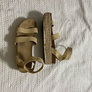 Woven platform sandals